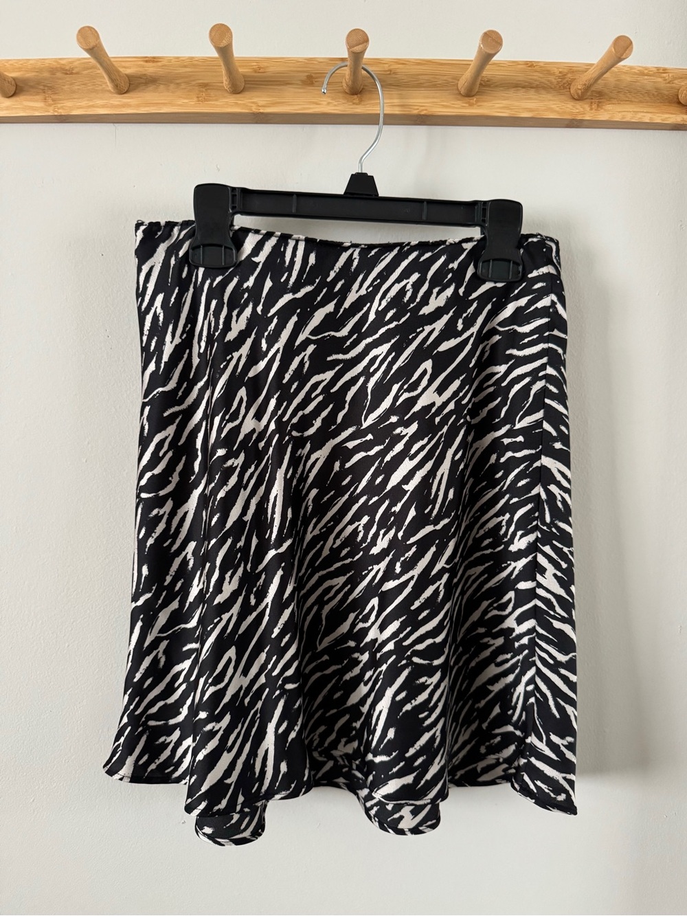 Vintage Abercrombie and Fitch zebra print midi skirt